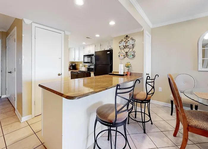 Gulf-front 4th-floor With Shared Outdoor Pool Centralac Private Balcony Holiday home *